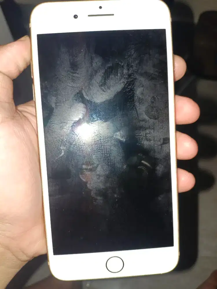 Iphone 8 plus 8/256 fullset no minus batre masih awet bh 97%