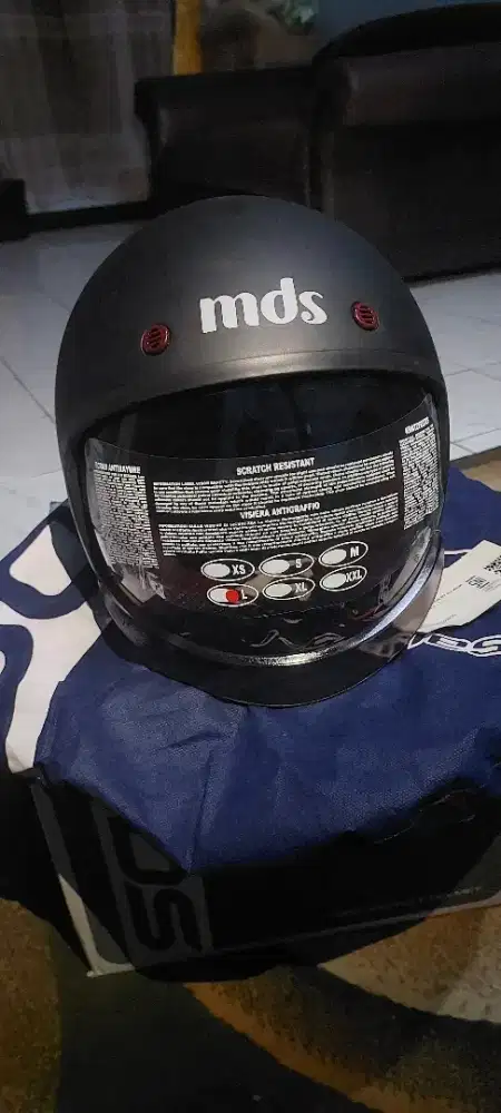 Helm MDS Magnum solid black doff