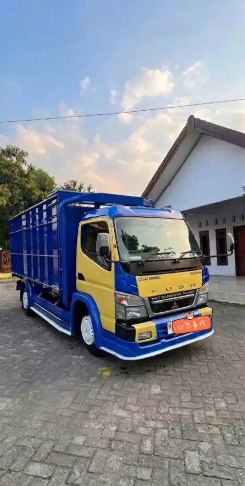 2017 Mitsubishi colt Disel FE 7 HDV