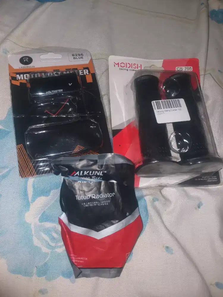Voltmeter,sarung gas dan radiator cap