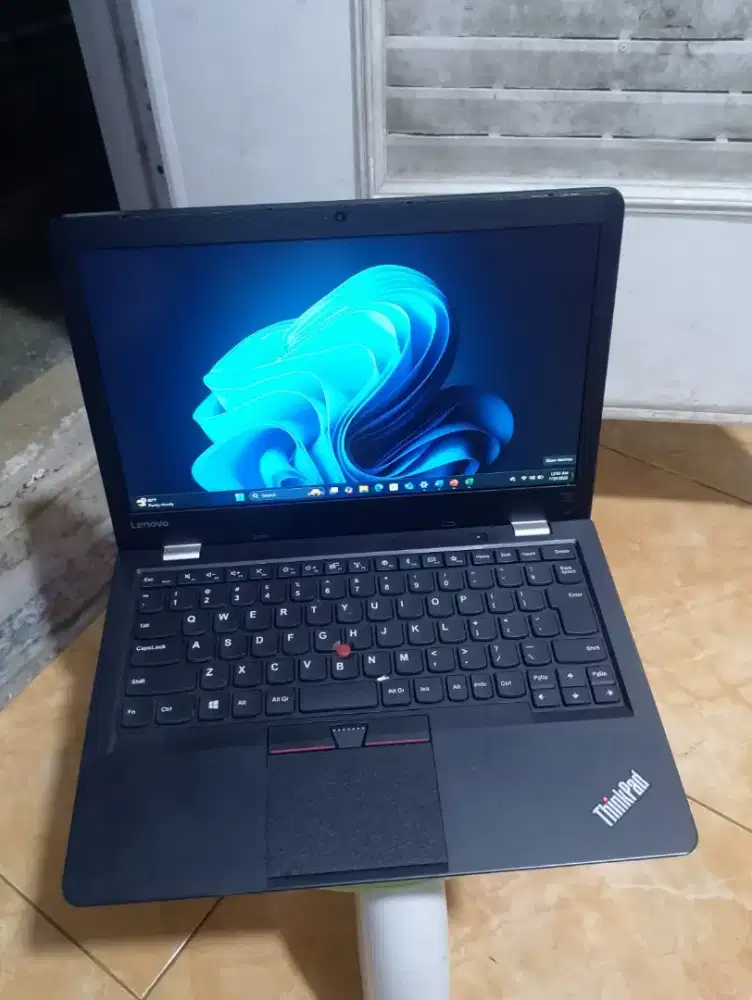 Laptop  Lenovo Thinkpad 13