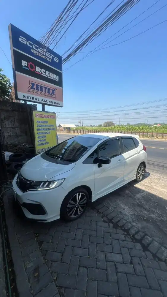 jazz rs 2019 KM 8 ribu