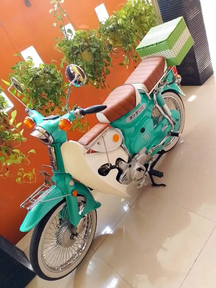 Honda C70 tahun 76