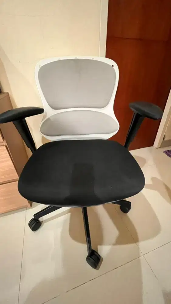 Kursi Kantor merk ITOKI