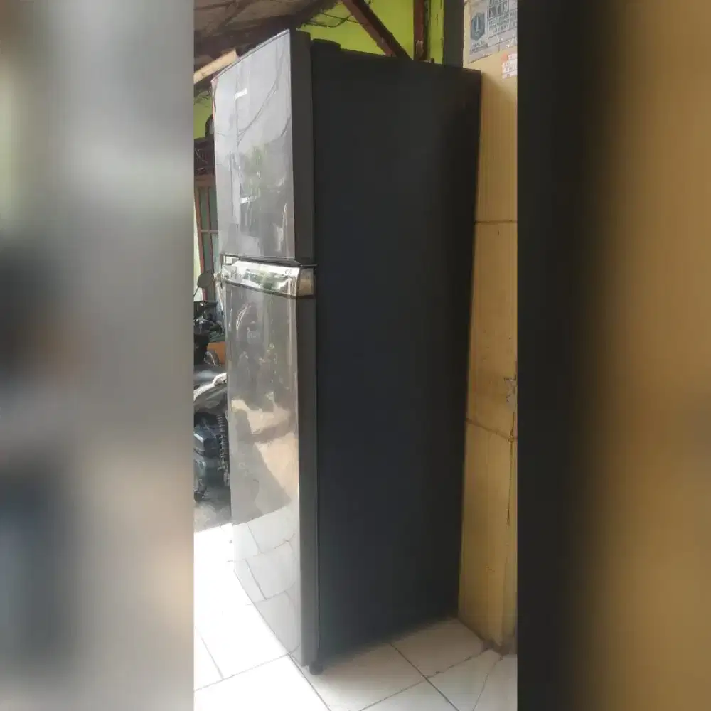 Kulkas 2 Pintu Jumbo Panasonic Normal Dingin Beku No Minus No Kendala