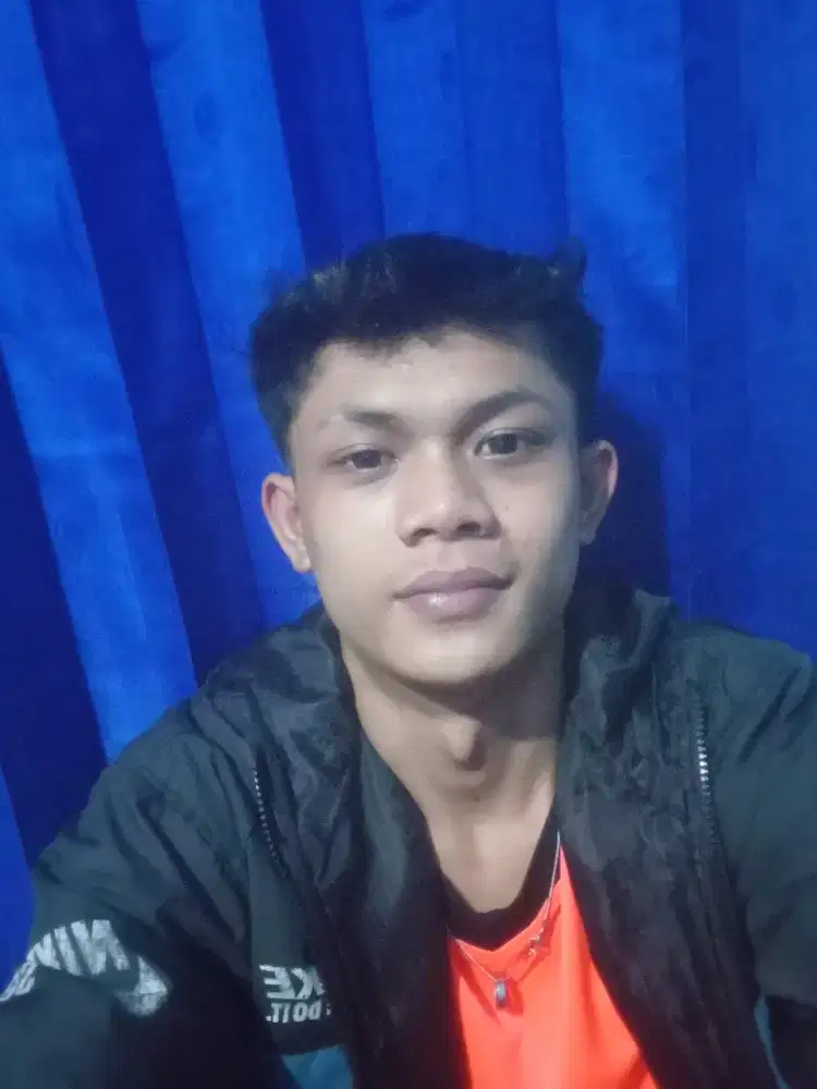 Lagi nari kerja usia 18