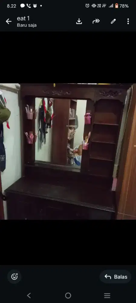 meja rias dengan kursi