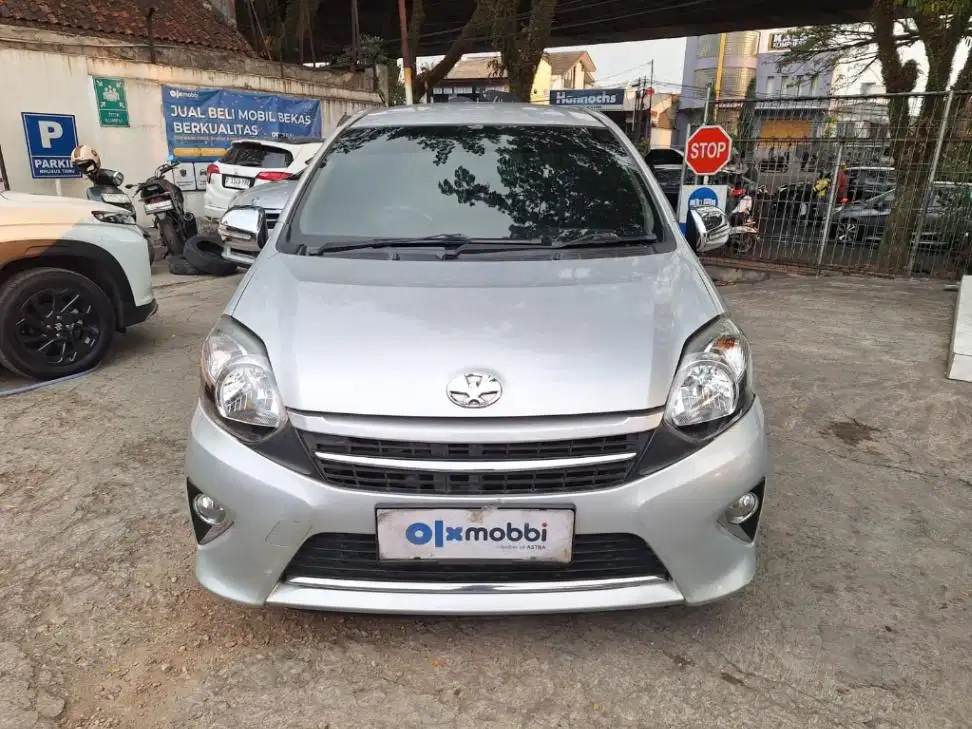 LOW DP Toyota Agya 1.0 G Bensin-MT 2017 UAG