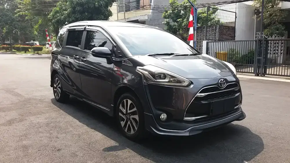 CASH !! Toyota Sienta Q 2016 Cvt At Matic Pajak Panjang Siap Luar Kota