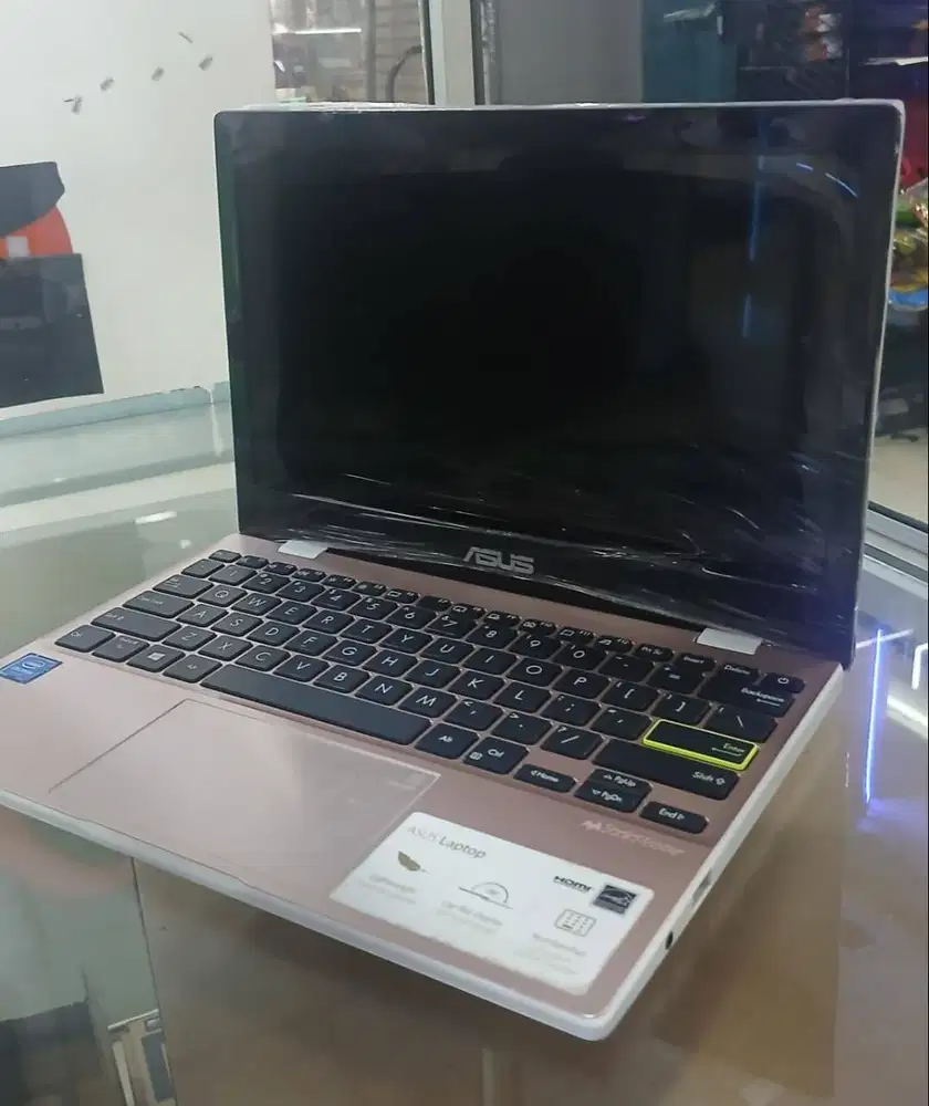 Asus Vivobook E210MA Intel Celeron N4020 RAM 4GB SSD 256GB SECOND