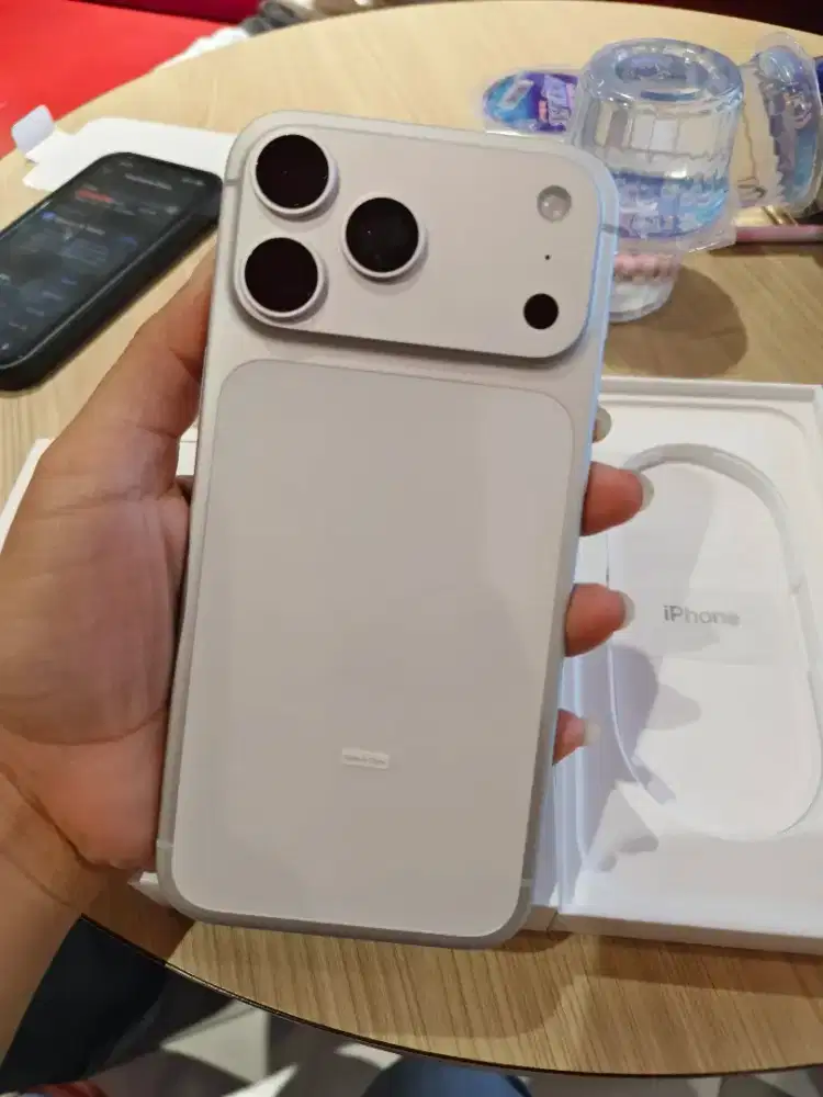 Iphone 17 Pro Silver 512Gb Bisa Cicilan bunga 0,99% 24 Bulan pakai HCI