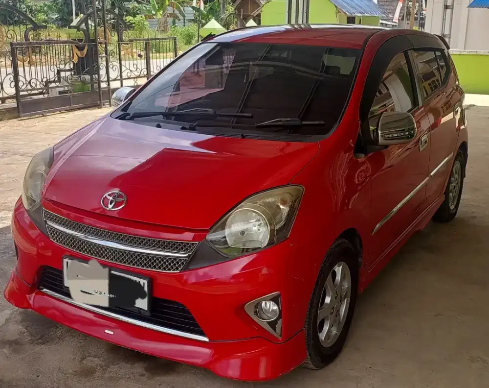 Mobil Agya bekas 2015