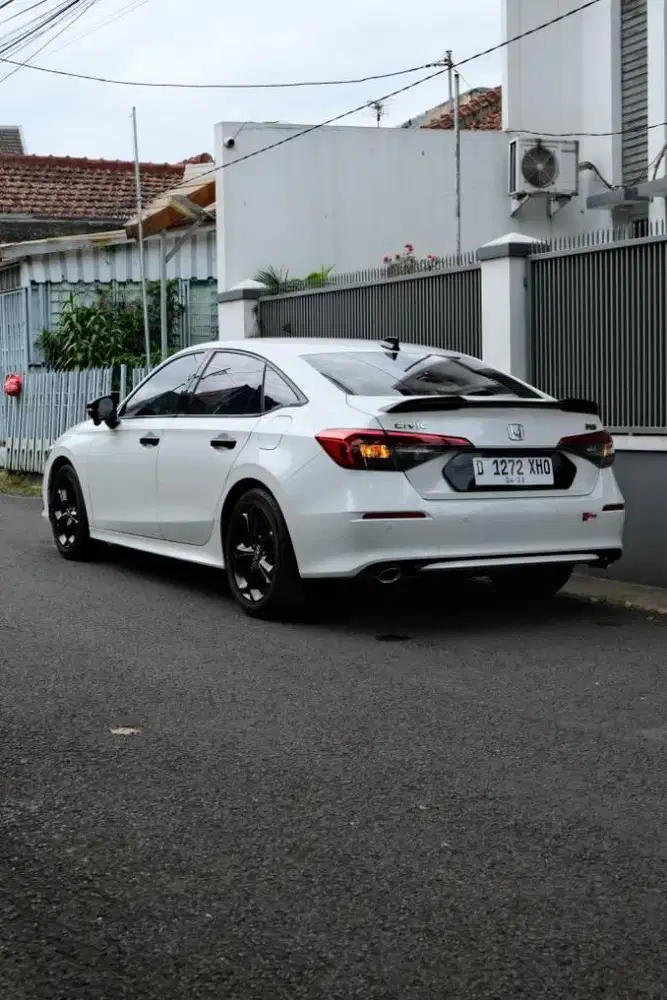 LOW KM // HONDA CIVIC RS TURBO 1.5 AT 2021