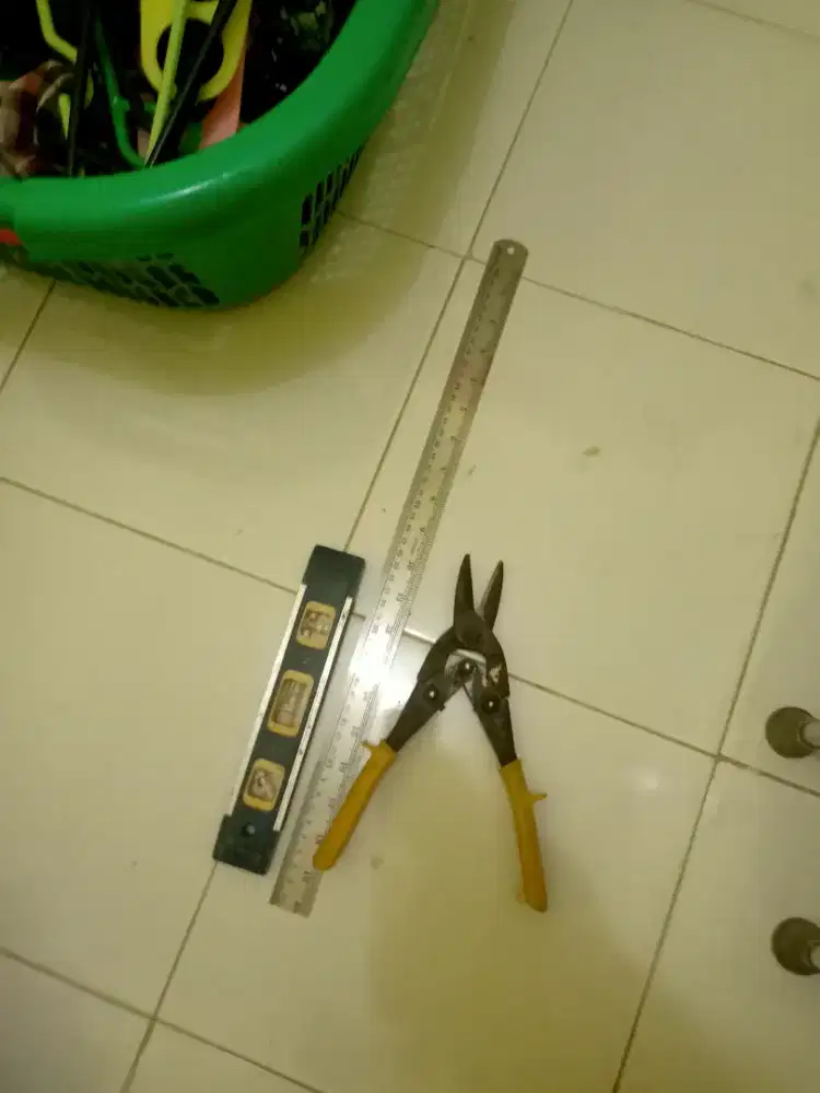 Alat pertukangan