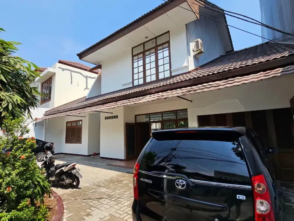DISEWAKAN RUMAH JL. CIBEBER  KEBAYORAN BARU JAKARTA SELATAN