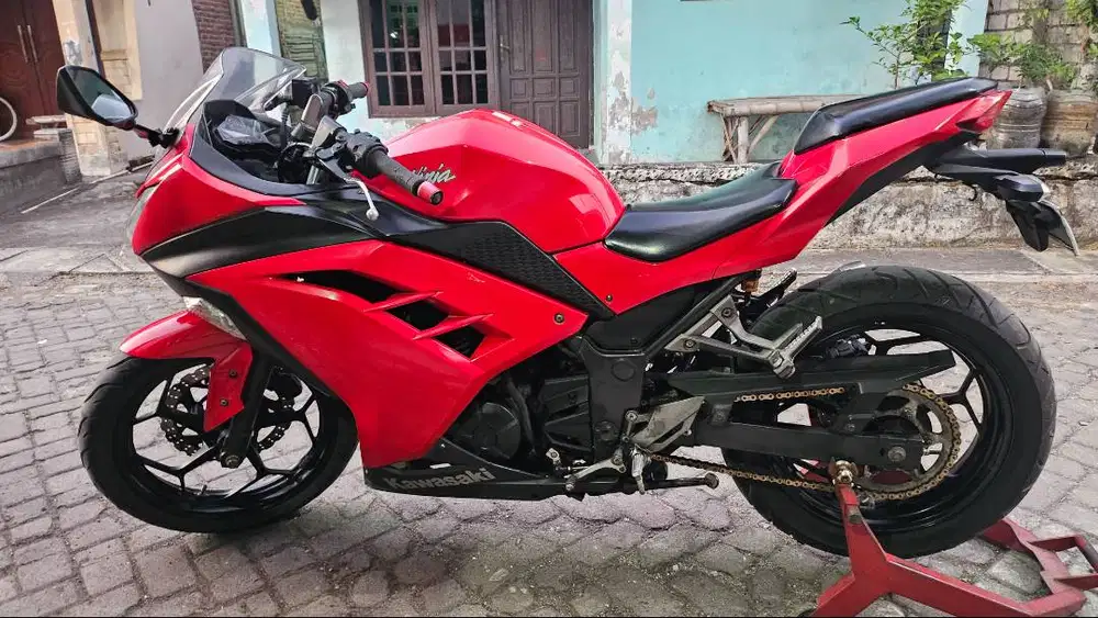 Kawasaki Ninja Merah