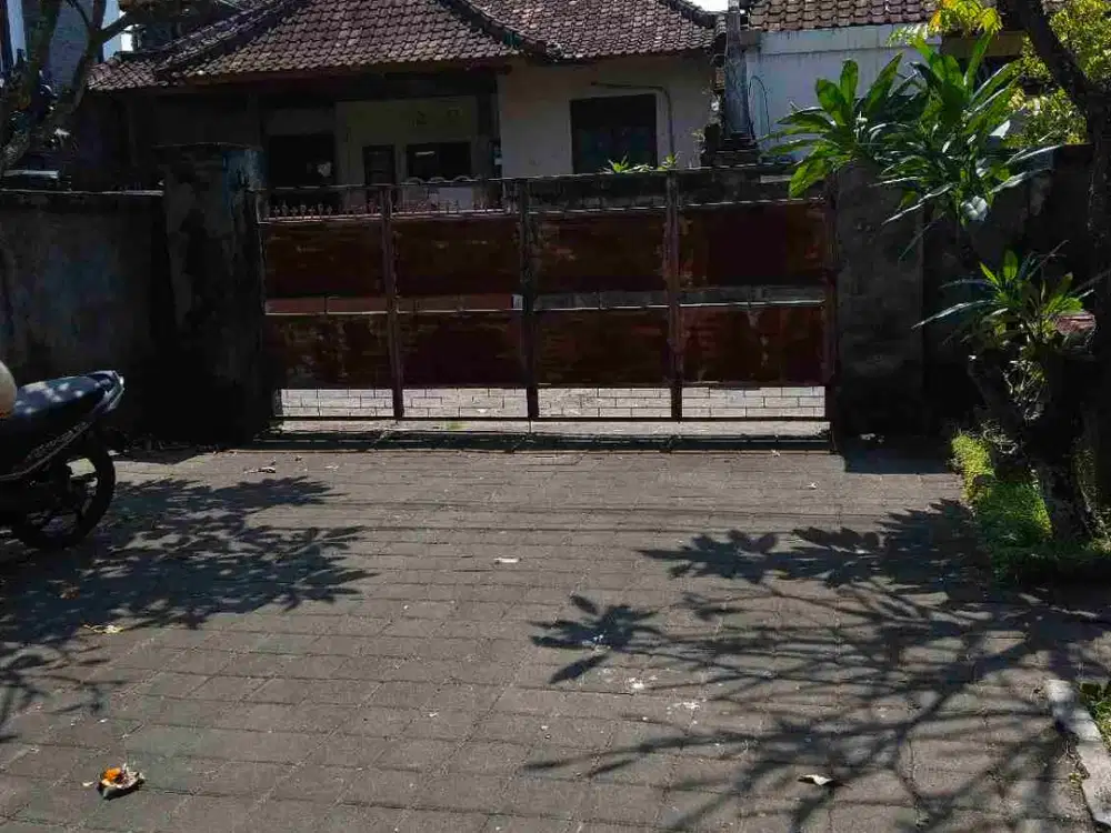 Di kontrakan rumah jalan A Yani utara , Denpasar , Bali