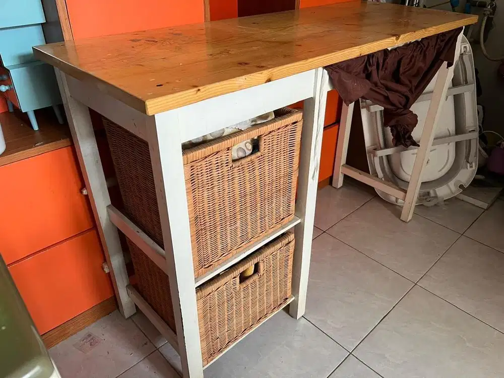 Meja Jati belanda + 2 rak rotan
