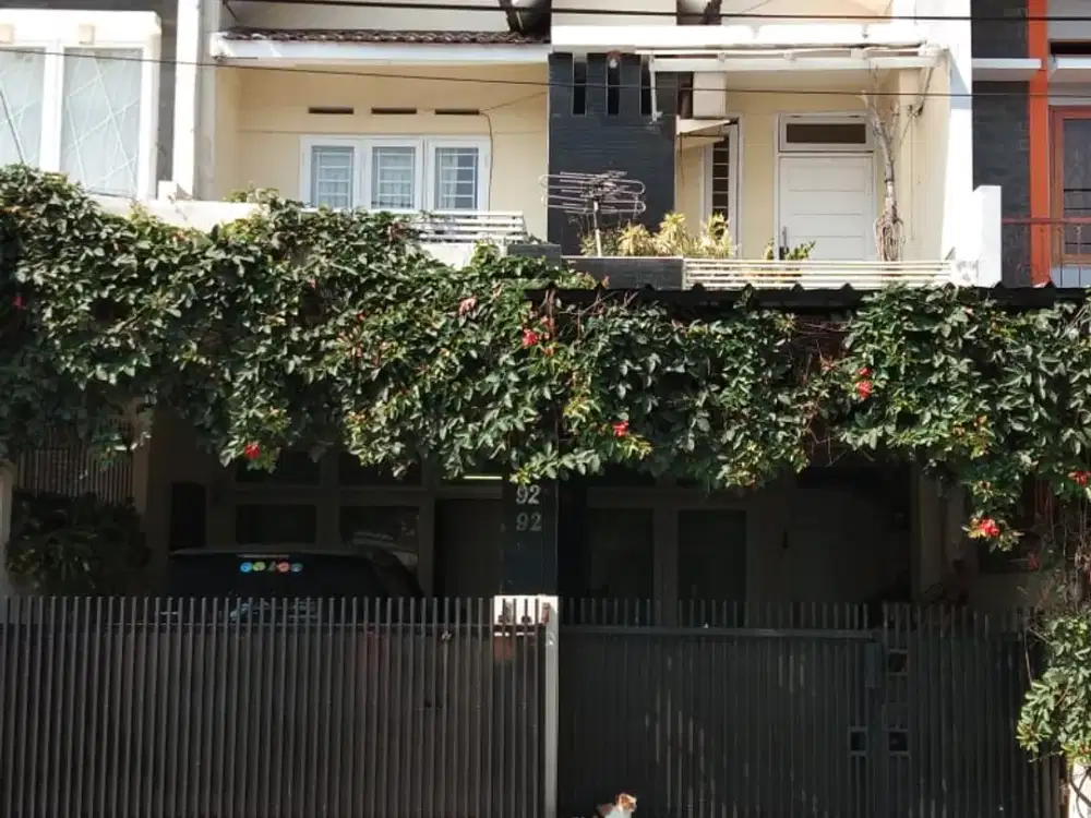 Rumah 2 Lantai Antapani Tengah Bandung