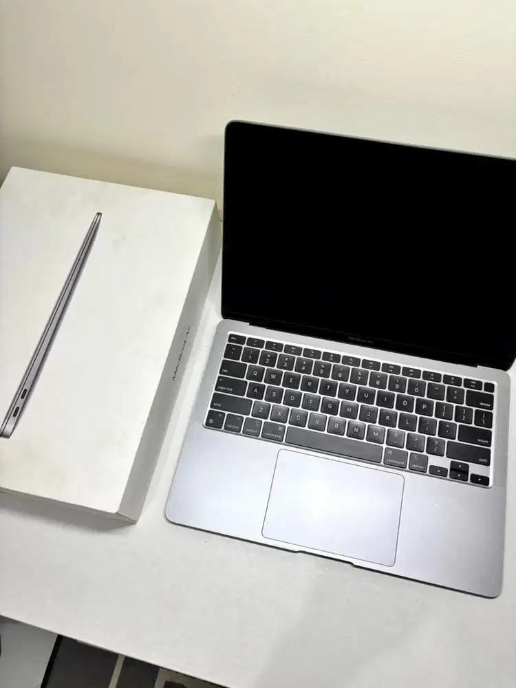 Macbook air M1 8/256 fullset box charger