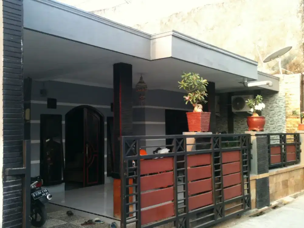 Rumah Renovasi Siap Huni belakang Summarecon