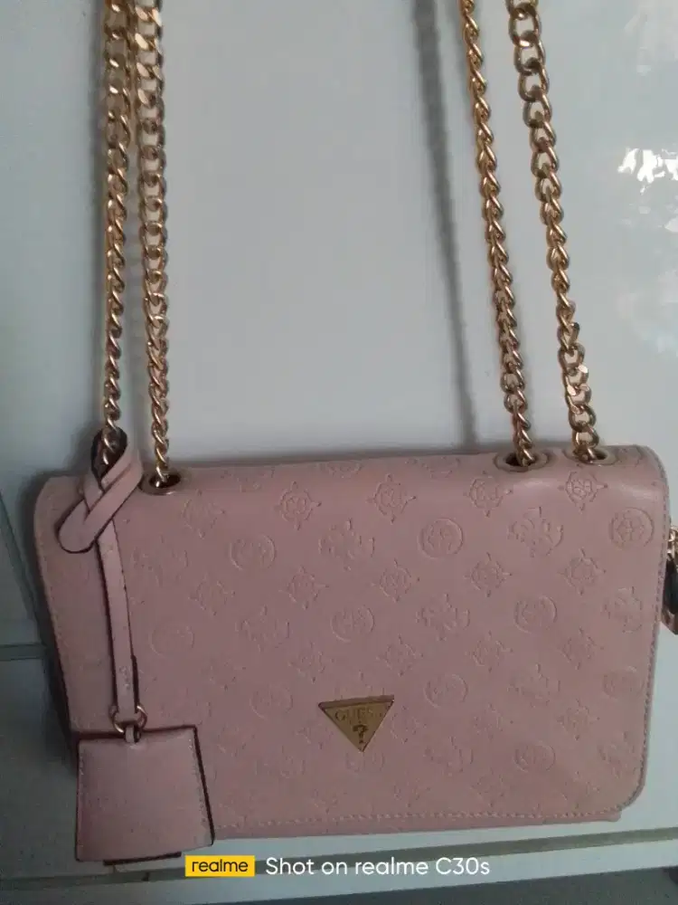 Di Jual Tas Merek Guess
