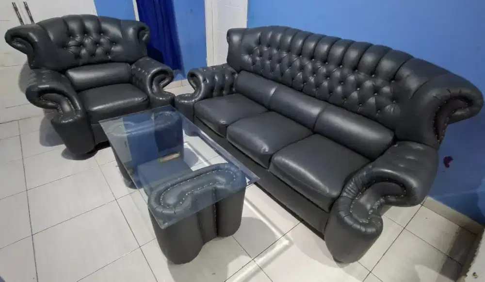 BU dijual ​Sofa Chester Premium 3 Seater + 1 Seater + Meja