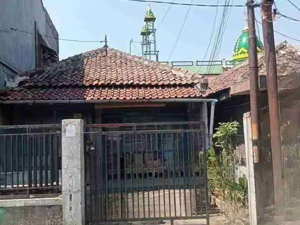 Dijual Rumah tua Hitung Tanah aja posisi jalan utama sayap pajajaran