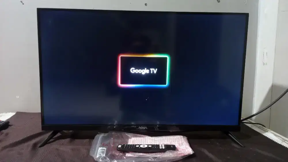 Tv led AQua google tv 32inchi likenew