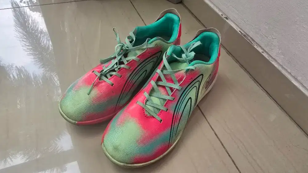 Sepatu Futsal Specs Original Size 38 Preloved - Pink/Tosca