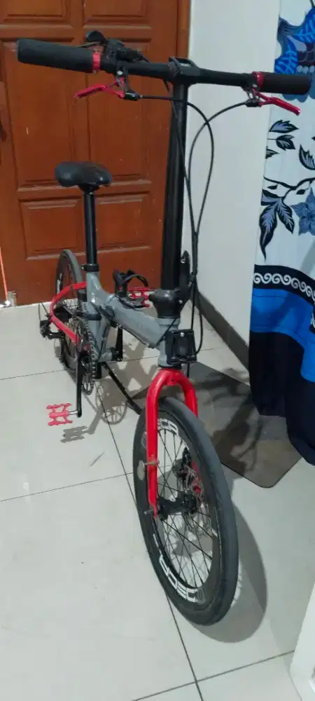 Sepeda lipat element