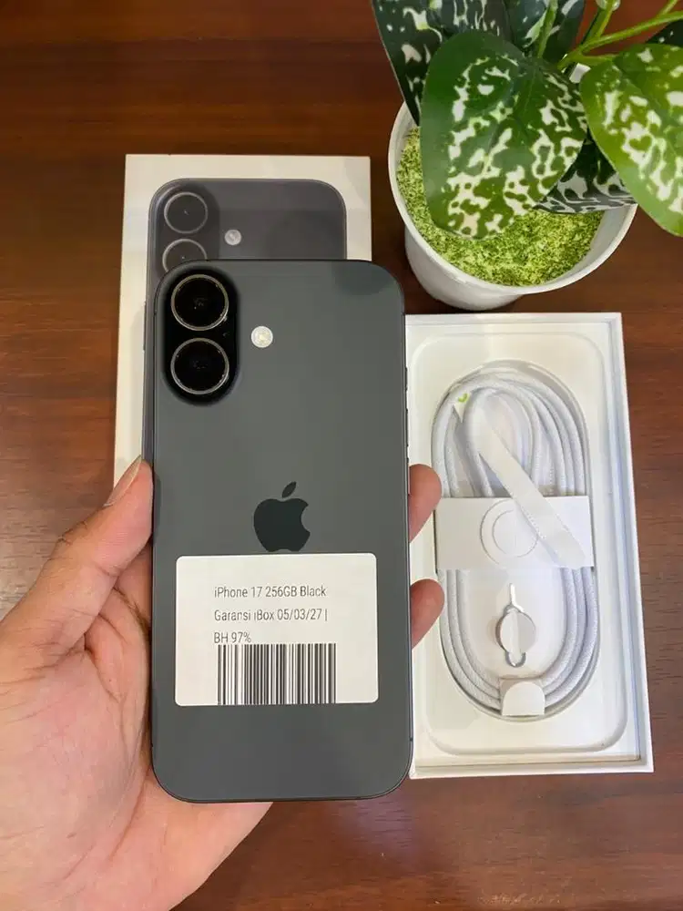 iPhone 17 256GB Black Titanium iBox