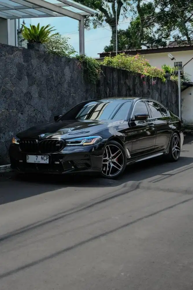 LOW KM // BMW 530i (G30) 2.0 AT 2018