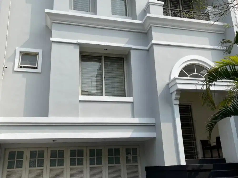 Dijual Rumah Bukit Golf Mediterania Pik, 3 Lantai, 4+1 KT, SHM, Harga : Rp 7,5 M
