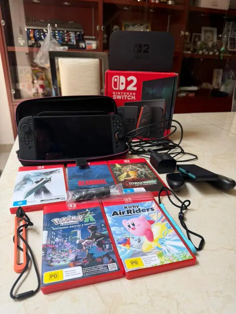 Nintendo Switch 2 + Bonus + 5 Games