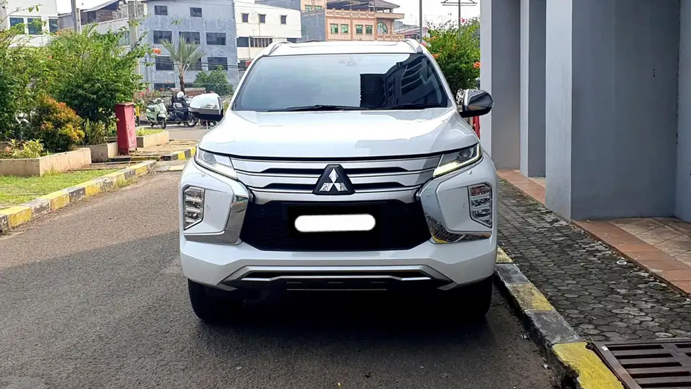 Km 24rb mitsubishi pajero sport dakar 2023 pakai 2024 putih