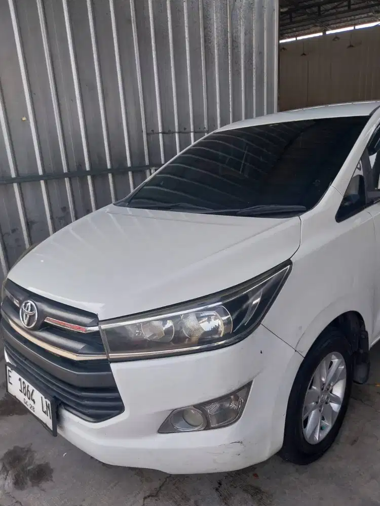 TOYOTA KIJANG INNOVA REBORN PUTIH 2018 2.4G M/T ISTIMEWA