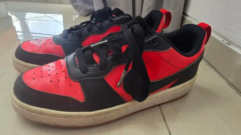 Sepatu Nike Court Borough Low Original Size 36 RedBlack Preloved + Box
