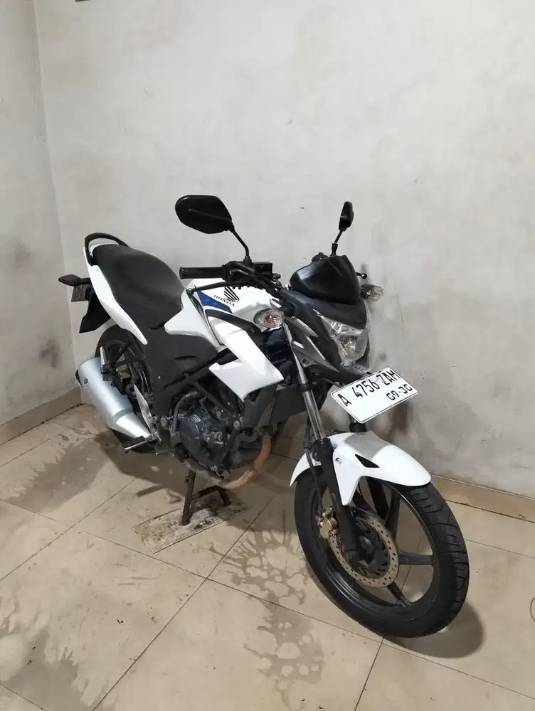 Honda CB150R 2015