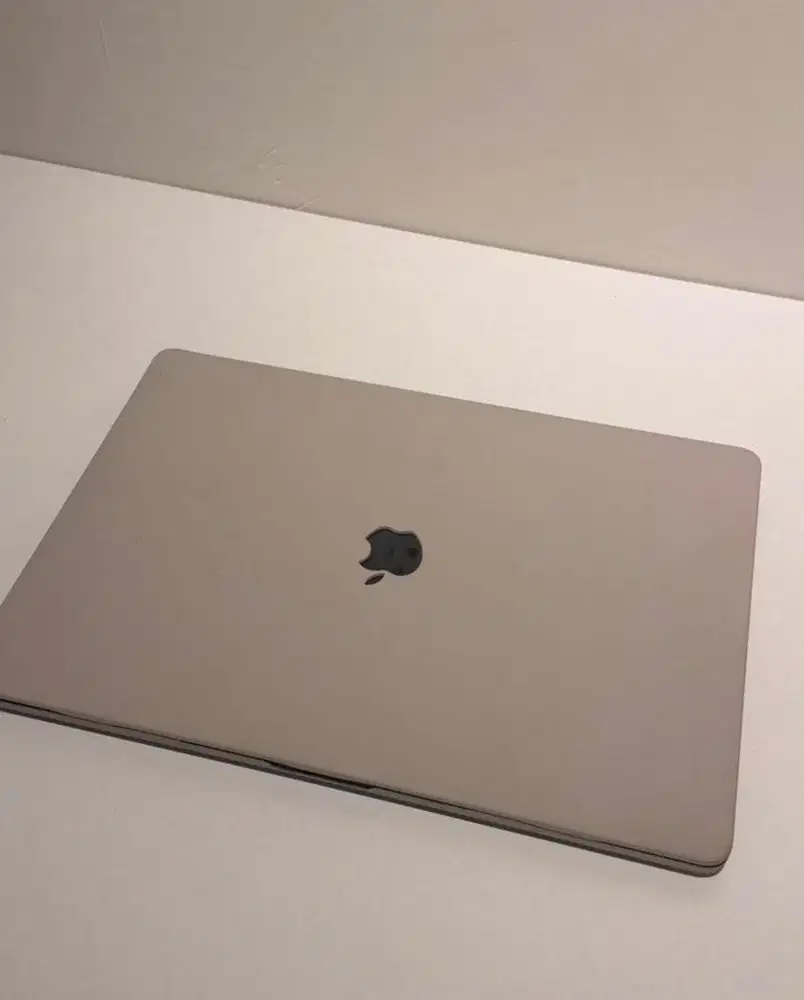 Macbook Pro 2016 Toucbhar 15 256gb minus pemakaian