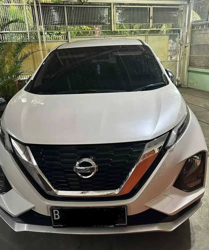 [27.000 km] Jual Nissan Livina VL 2021/2022 warna putih