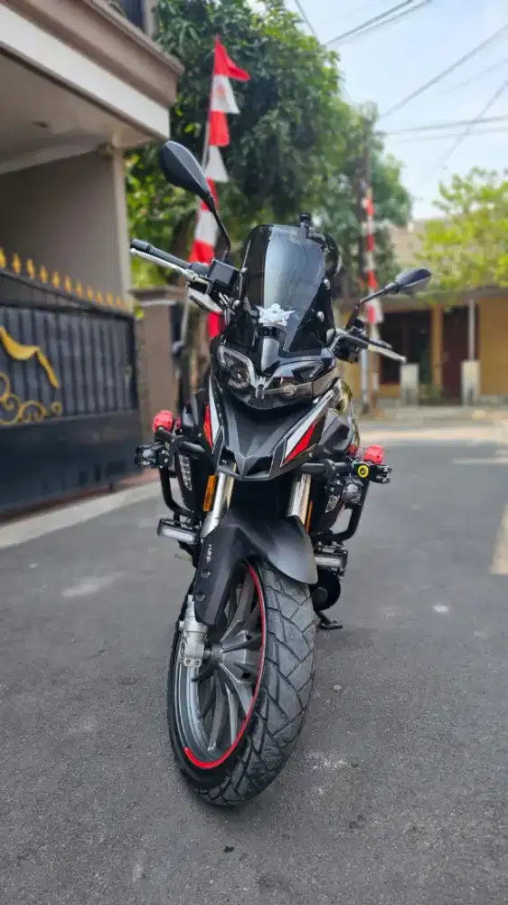Benelli TRK 250