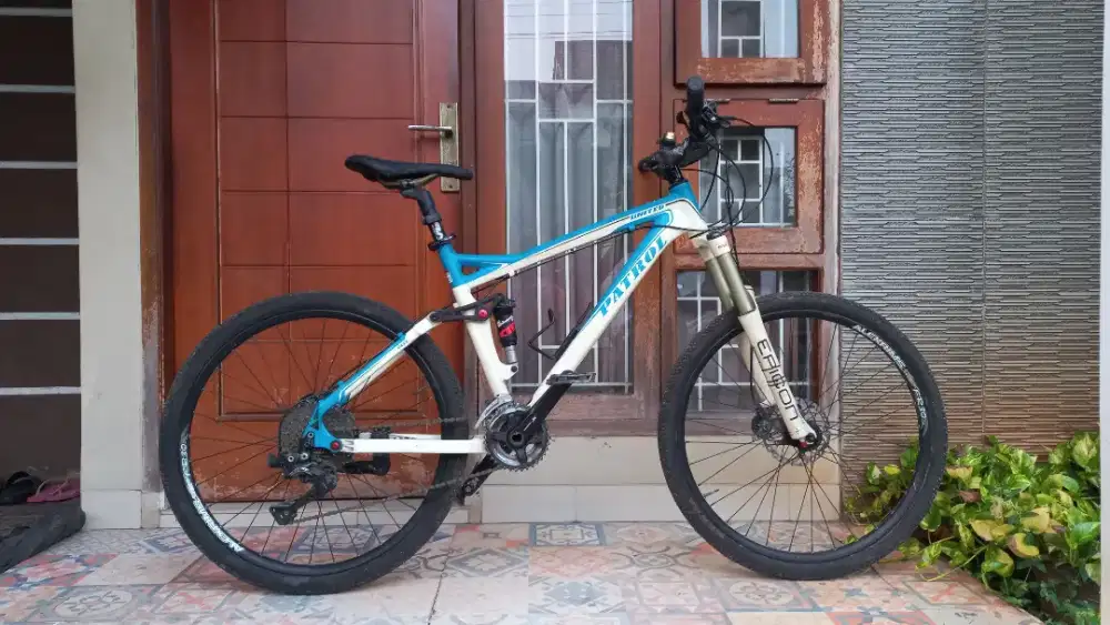 Jual sepeda MTB United Patrol 411, spec hedon!