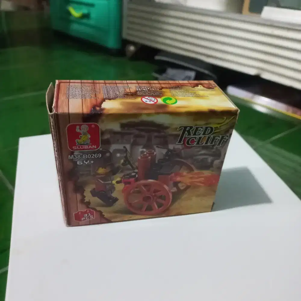 SLUBAN Red Cliff M38-B0269 - 31 PCS Original Baru Segel