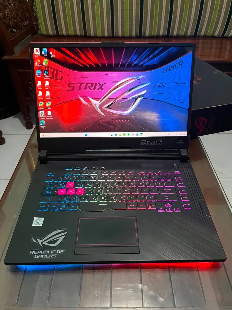 ROG STRIX EDISI ELECTRO PUNK