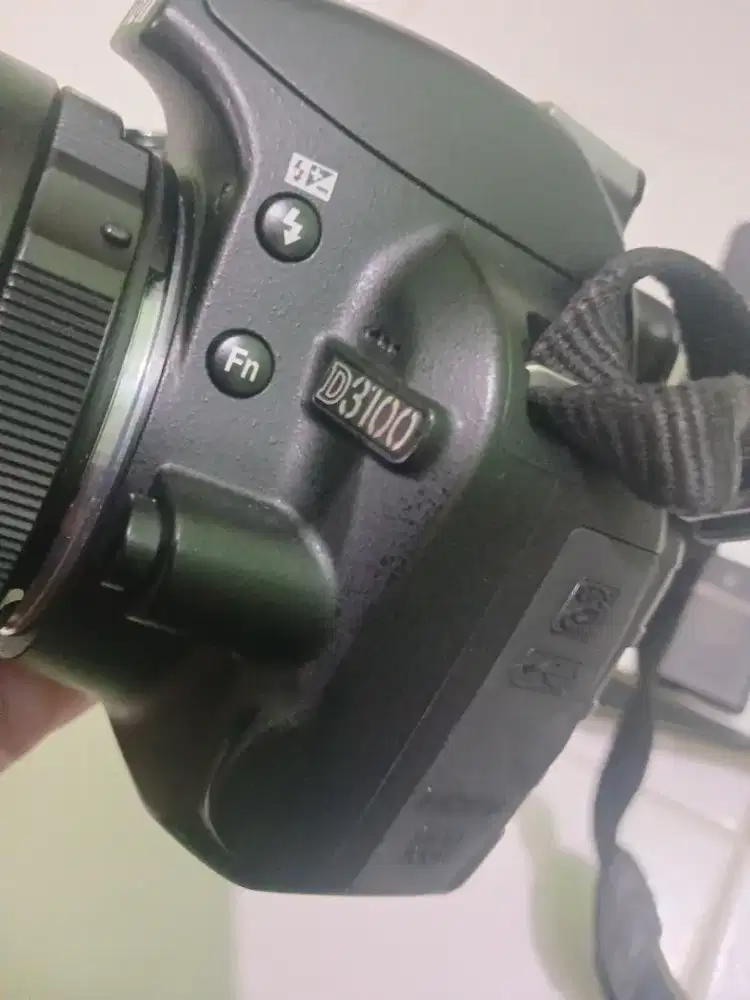 JUAL KAMERA DSLR NIKON D3100