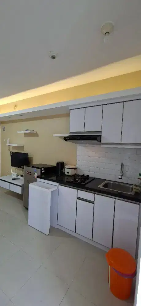 Disewakan// studio besar furnish Bassura city jasmin lantai 06