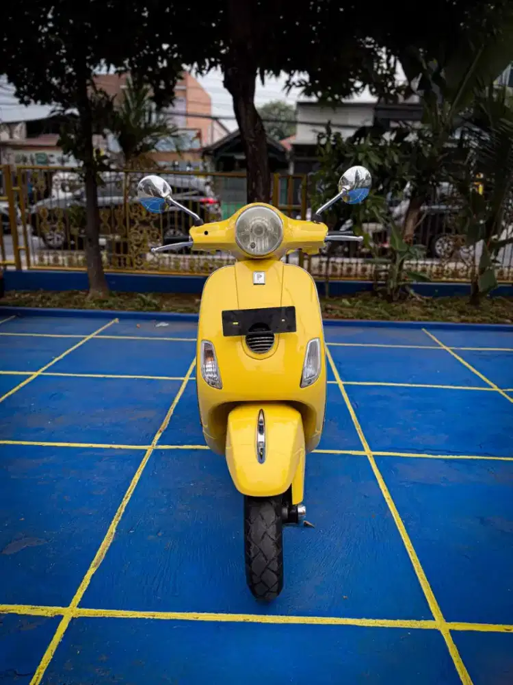 VESPA LX 150 2V KUNING - TERMURAH SEINDOONESIA