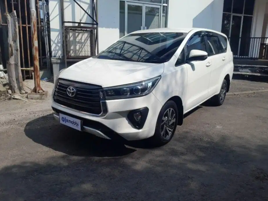 Pajak Panjang - Toyota Kijang Innova 2.4 V Solar AT 2022 Putih