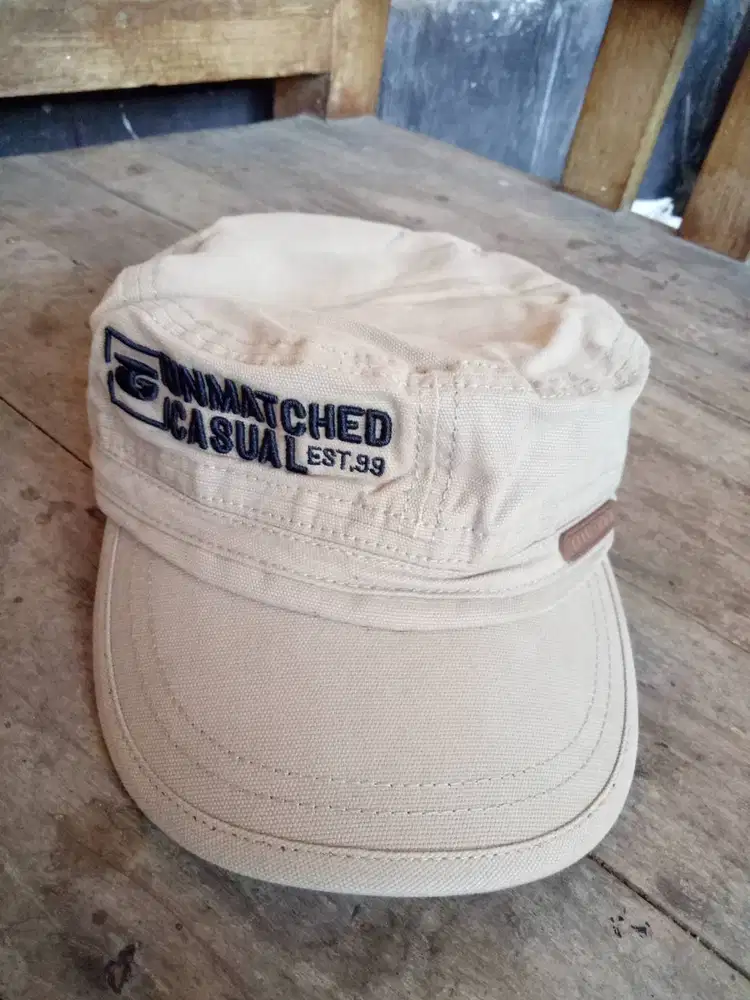 Topi giani gracio cowok